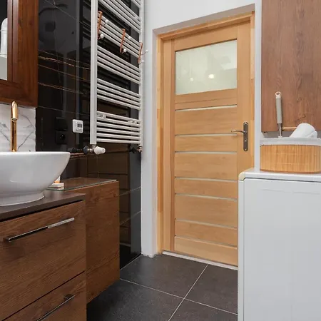 Przestronne 2 Oddzielne Sypialnie Caly Apartament W Spokojnej Dzielnicy Borkowo  Exterior photo